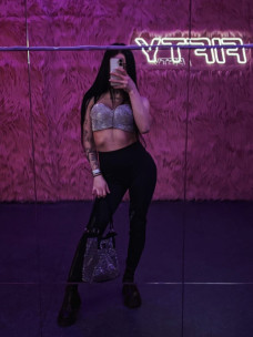 Escort Dinara Photo 12