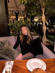 Escort Elina Photo 27