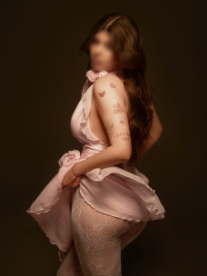 Escort Kira Photo 32