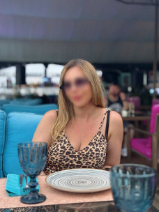 Escort Zlata Photo 3