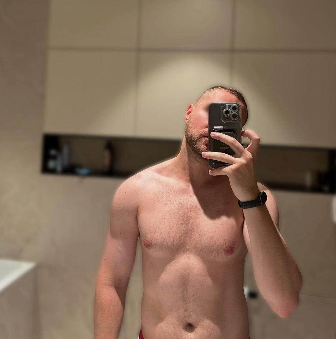 Фотографии парняАртём photo 1